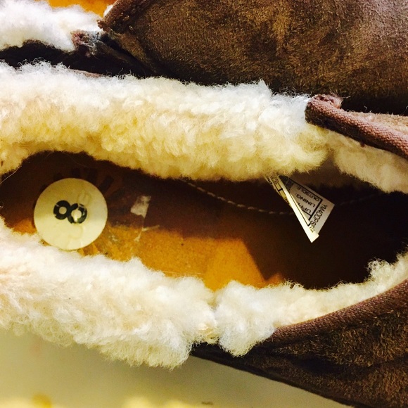 Chocolate Brown Ugg - Picture 3 of 6